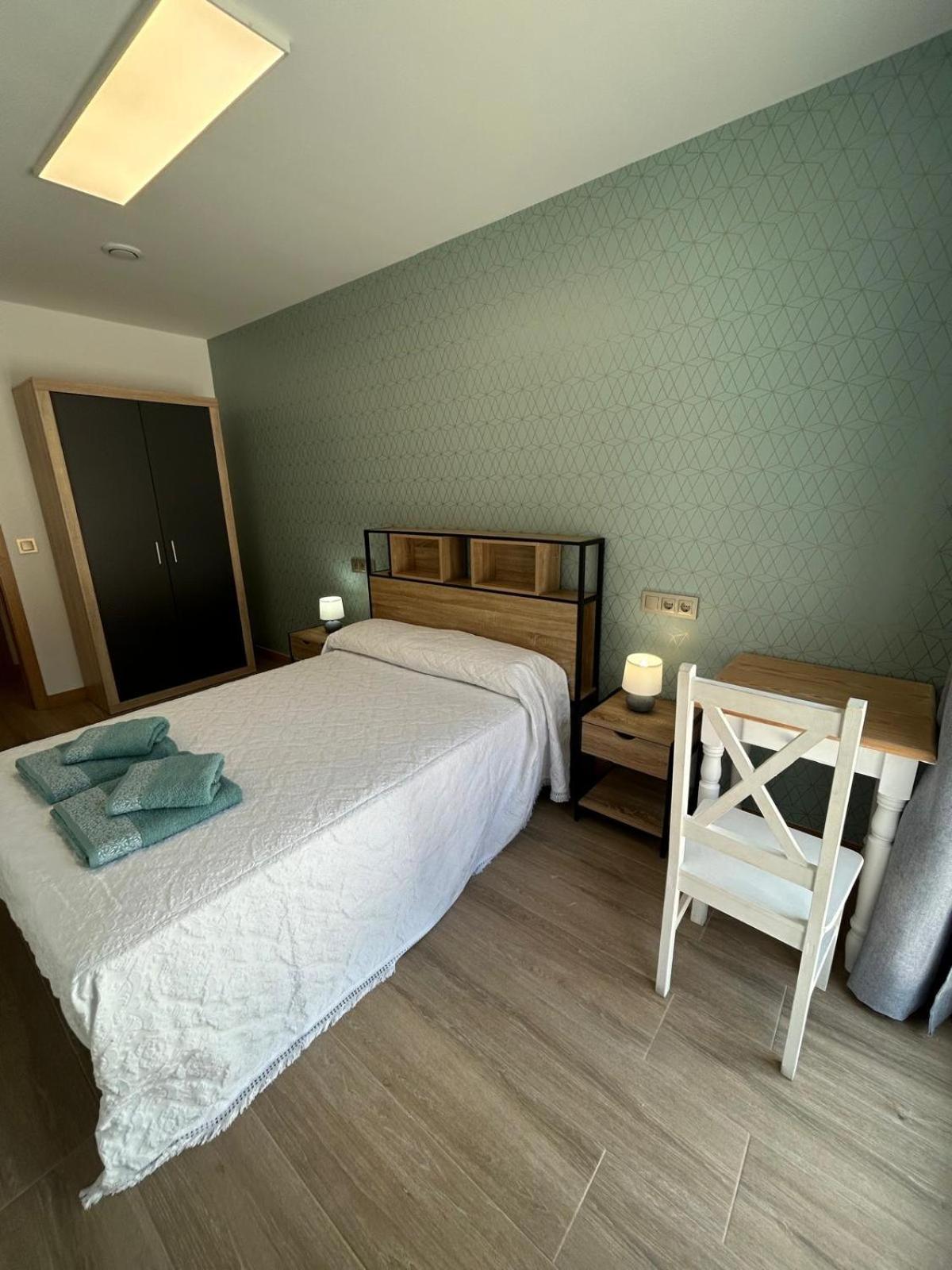 Apartamentos Torres Del Milladoiro 에임스 외부 사진