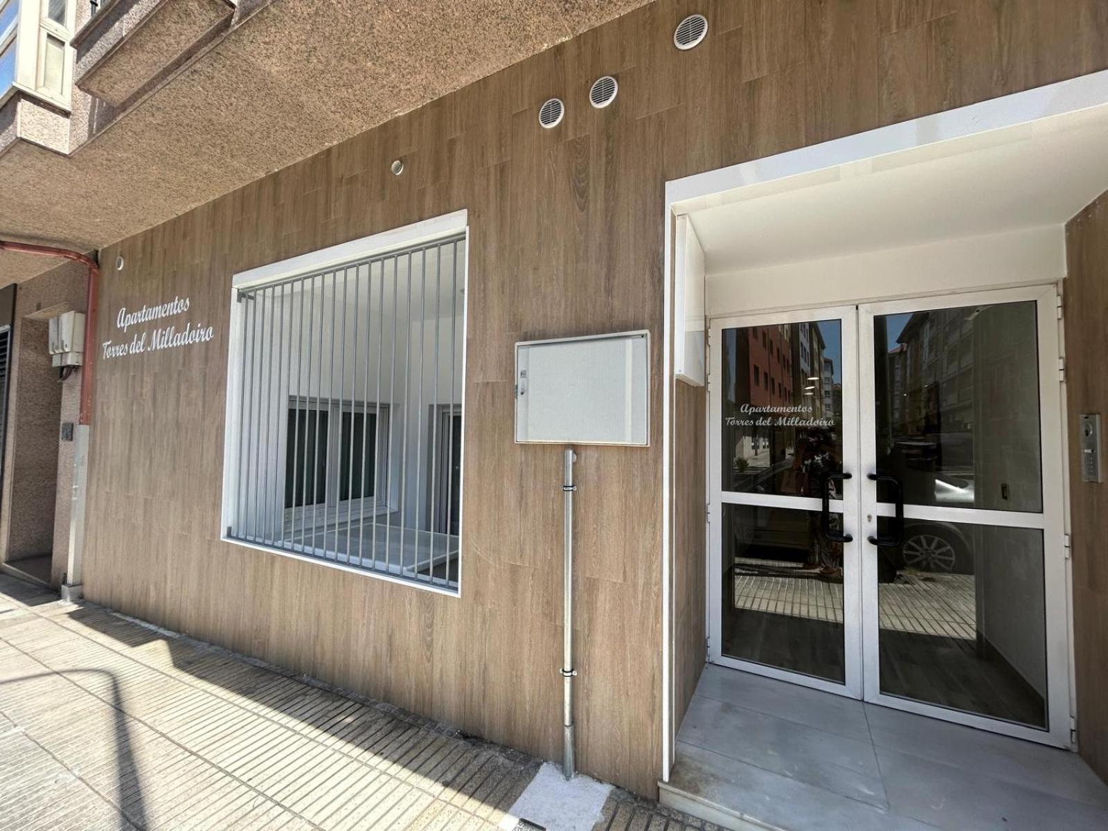 Apartamentos Torres Del Milladoiro 에임스 외부 사진