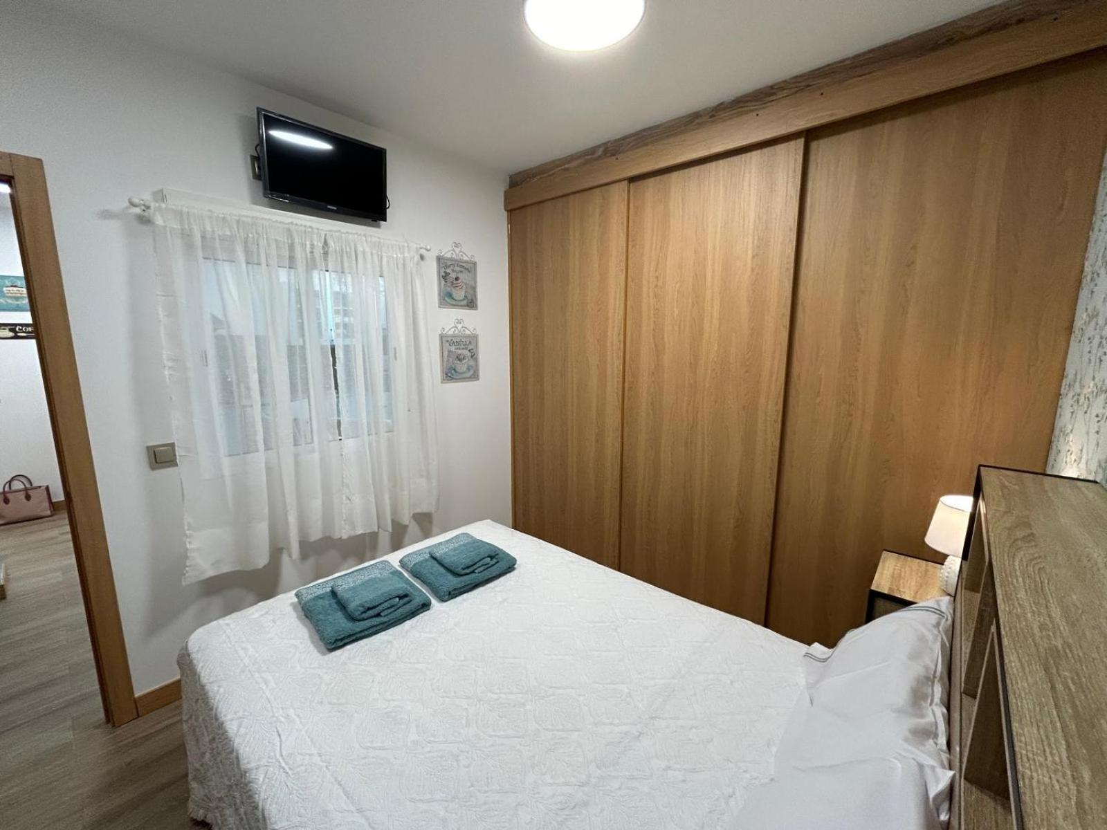 Apartamentos Torres Del Milladoiro 에임스 외부 사진